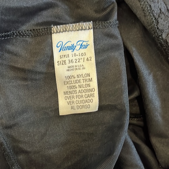 Vintage Vanity Fair Slip - Picture 6 of 6